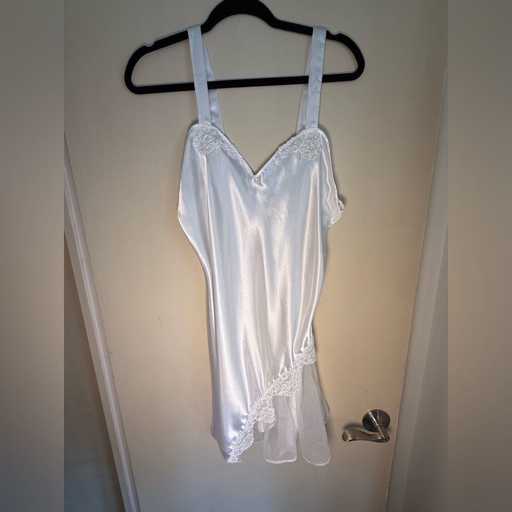 Val Mode vintage White Satin Slip Dress • Size Large• 90s / Y2K bridal